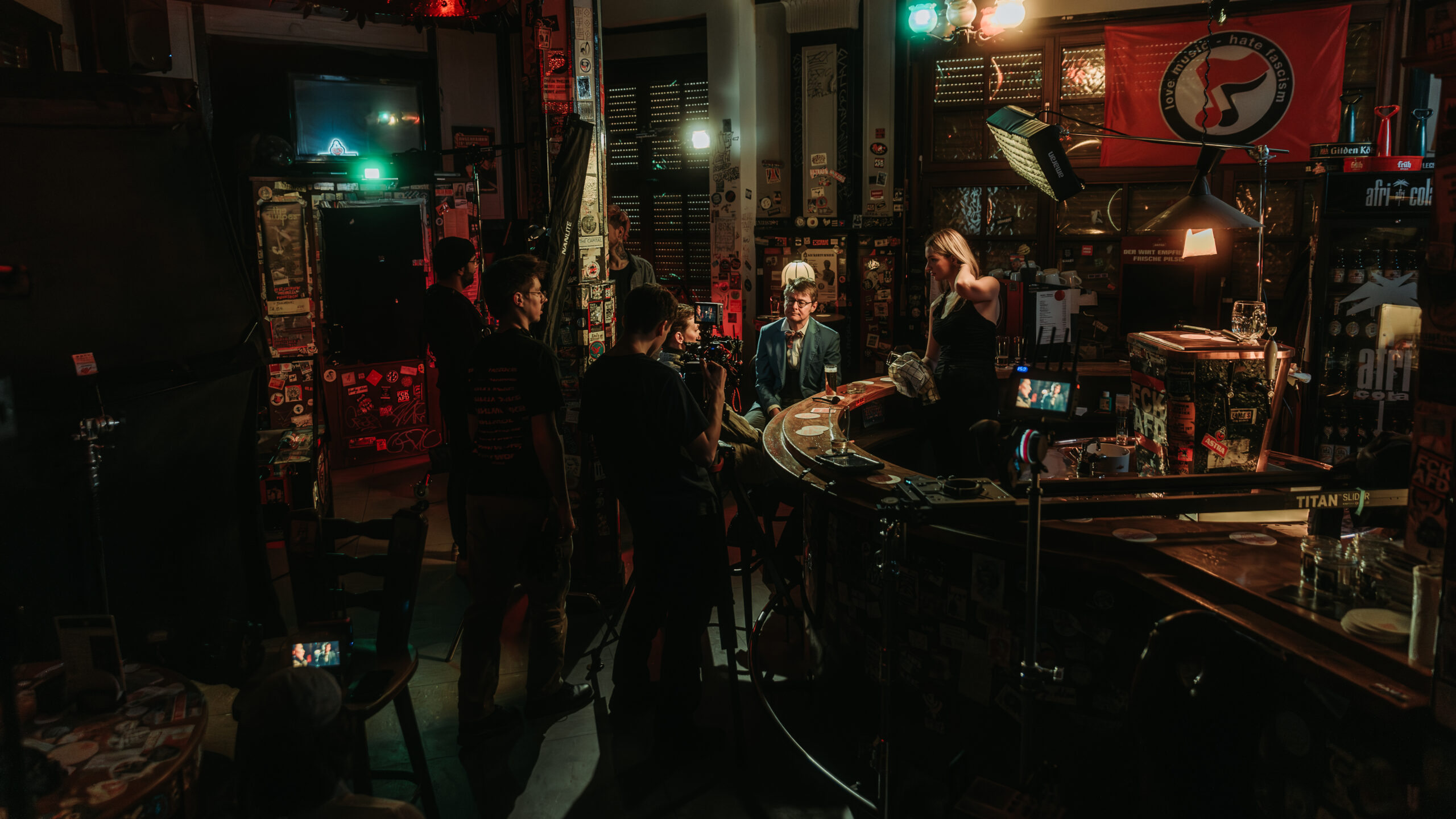 4711b Baker Street BTS